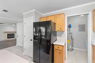 1026 Woodlore Cir, Gulf Breeze, FL 32563 - Photo 18