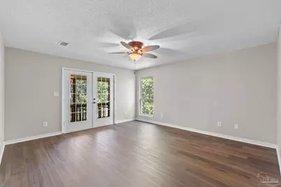 1026 Woodlore Cir, Gulf Breeze, FL 32563 - Photo 32