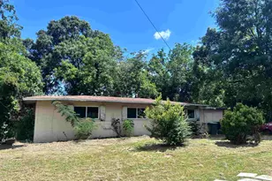 5040 Fairfield Dr, Pensacola, FL 32506 - Photo 2