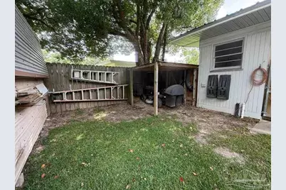 18 Cambridge Ave, Pensacola, FL 32534 - Photo 8
