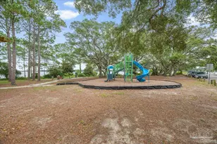 422 Gibbs Rd, Pensacola, FL 32507 - Photo 6