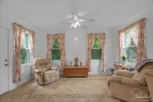 422 Gibbs Rd, Pensacola, FL 32507 - Photo 16