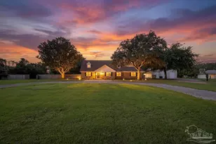 4531 Sea Vista Ct, Gulf Breeze, FL 32563 - Photo 1