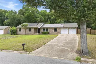 5814 Schofield Dr, Pensacola, FL 32506 - Photo 4
