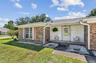 7905 Charter Oaks Dr, Pensacola, FL 32514 - Photo 2