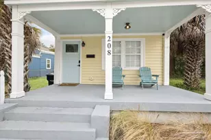 208 S Devillers St, Pensacola, FL 32502 - Photo 2