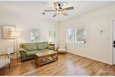 208 S Devillers St, Pensacola, FL 32502 - Photo 4