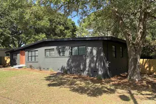 530 Springdale Cir, Pensacola, FL 32503 - Photo 2