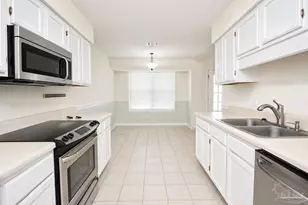 10609 Creek Ridge Dr, Pensacola, FL 32506 - Photo 4
