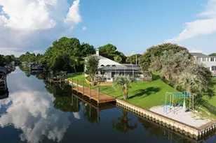 1672 Kauai Ct, Gulf Breeze, FL 32563 - Photo 1