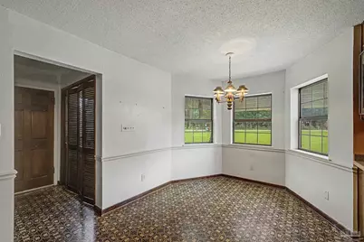 5580 Woodridge Dr, Milton, FL 32570 - Photo 10