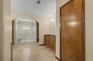 5580 Woodridge Dr, Milton, FL 32570 - Photo 14