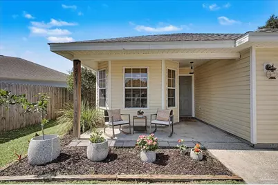 2061 Bright Water Dr, Gulf Breeze, FL 32563 - Photo 8