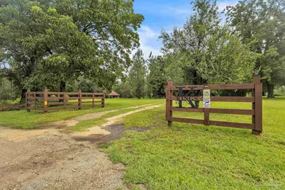 9918 Amos Cabaniss Rd, Munson, FL 32570 - Photo 4