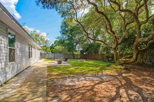 2724 Woodbury Ct, Navarre, FL 32566 - Photo 4