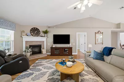 1668 Woodlawn Way, Gulf Breeze, FL 32563 - Photo 10