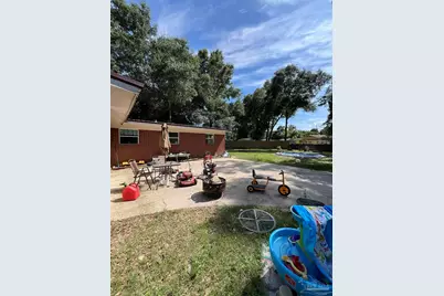 6575 Julia Dr, Milton, FL 32570 - Photo 10