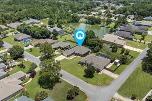2704 Creeks Edge Ln, Navarre, FL 32566 - Photo 2