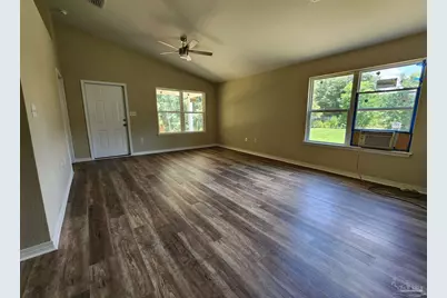 6692 Jasmine St, Milton, FL 32570 - Photo 4