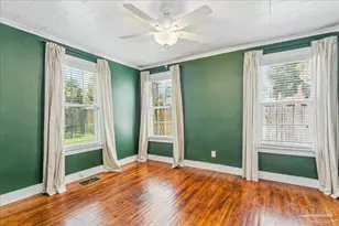 9 E Strong St, Pensacola, FL 32501 - Photo 24