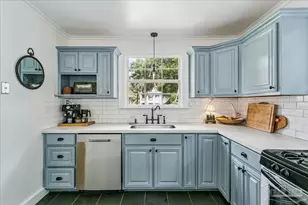 9 E Strong St, Pensacola, FL 32501 - Photo 16