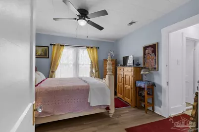 19 N G St, Pensacola, FL 32502 - Photo 16