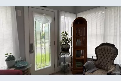 19 N G St, Pensacola, FL 32502 - Photo 4