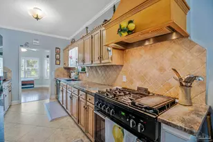 2213 Inverness Dr, Pensacola, FL 32503 - Photo 10
