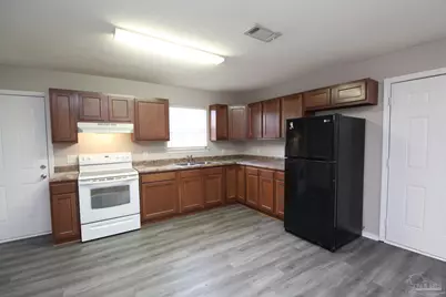 2012 Federal Ct, Gulf Breeze, FL 32563 - Photo 6