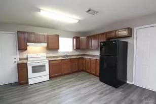 2012 Federal Ct, Gulf Breeze, FL 32563 - Photo 6