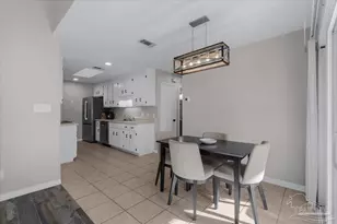2081 Cambridge Cir, Pensacola, FL 32514 - Photo 10