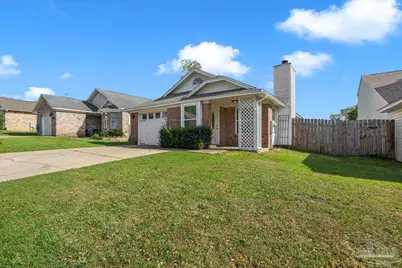 2081 Cambridge Cir, Pensacola, FL 32514 - Photo 2