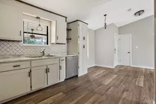 3523 Southwind Dr, Gulf Breeze, FL 32563 - Photo 2