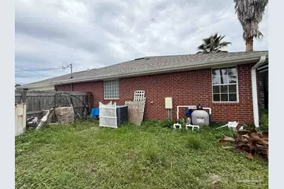 1044 Aden Ct, Milton, FL 32583 - Photo 6