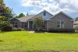 1467 W Shores Blvd, Gulf Breeze, FL 32563 - Photo 2