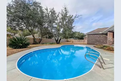 1467 W Shores Blvd, Gulf Breeze, FL 32563 - Photo 2