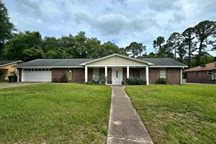8235 Sedgefield Dr, Pensacola, FL 32507 - Photo 1