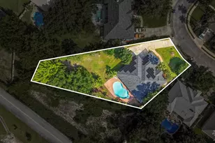 1194 Jaguar Cir, Gulf Breeze, FL 32563 - Photo 4