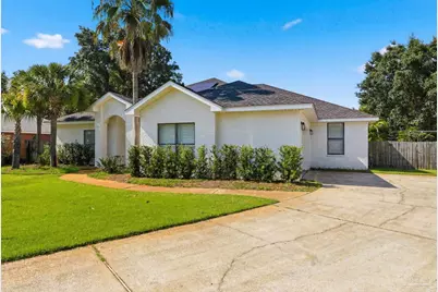 1194 Jaguar Cir, Gulf Breeze, FL 32563 - Photo 2