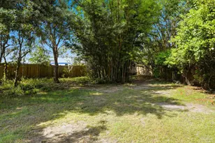 1194 Jaguar Cir, Gulf Breeze, FL 32563 - Photo 24