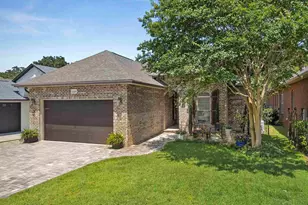 1329 Autumn Breeze Cir, Gulf Breeze, FL 32563 - Photo 2