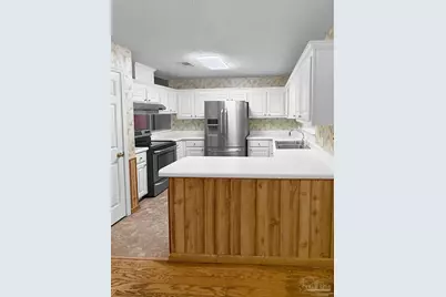 5729 Lia Dr, Milton, FL 32570 - Photo 8