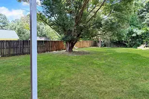 5729 Lia Dr, Milton, FL 32570 - Photo 18