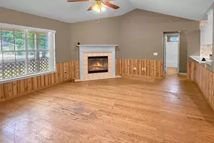 5729 Lia Dr, Milton, FL 32570 - Photo 4