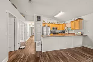 6014 Montgomery Ave, Pensacola, FL 32526 - Photo 8