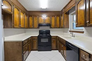 7757 Grundy St, Pensacola, FL 32507 - Photo 6