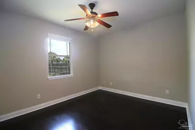 7421 Deck Ln, Pensacola, FL 32526 - Photo 16