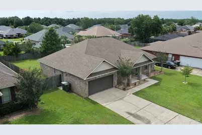 7421 Deck Ln, Pensacola, FL 32526 - Photo 2