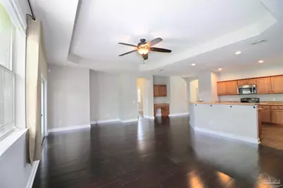7421 Deck Ln, Pensacola, FL 32526 - Photo 10