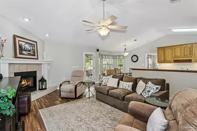 652 Ashford Rd, Cantonment, FL 32533 - Photo 6